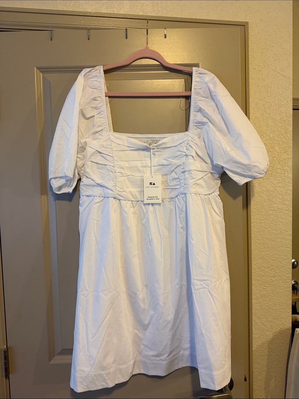 White Puff-Sleeve Mini Dress - Square Neck